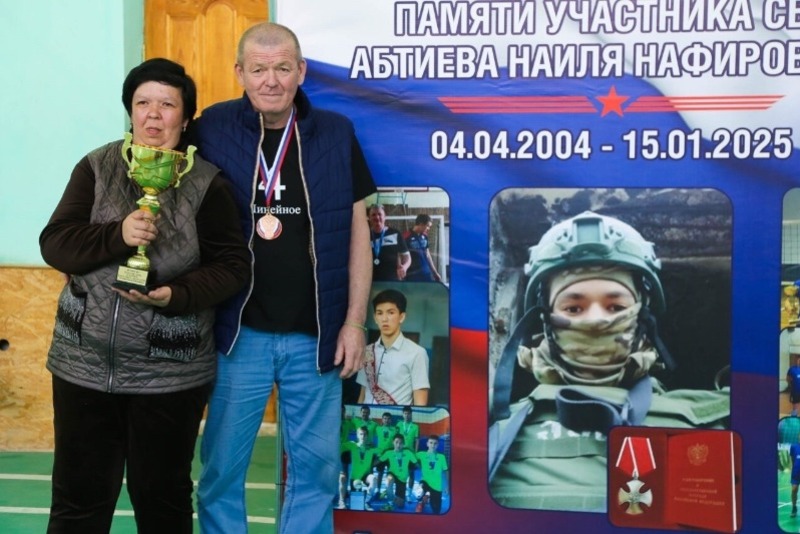 В Наримановском районе прошел открытый турнир по волейболу в память погибшего героя