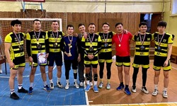 Наримановские волейболисты забрали Кубок победителя на соревнованиях в Харабали