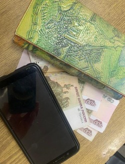 Жительницу Наримановского района обманули при покупке платья