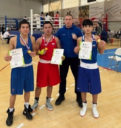 Наримановские боксеры поедут на соревнования по ЮФО