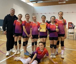 Команда наримановских волейболисток заняла третье место на соревнованиях