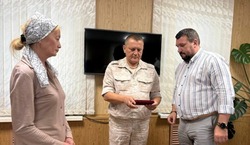 В Наримановском районе вручили орден Мужества матери погибшего на СВО бойца