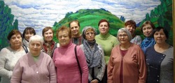 Наримановские пенсионеры побывали в картинной галерее