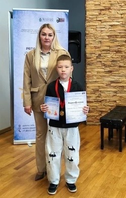 Юные вокалисты из Нариманова успешно выступили в региональном конкурсе