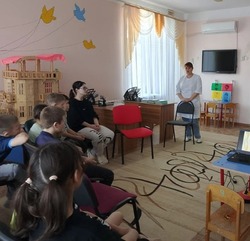 Наримановским подросткам ответили на неудобные вопросы