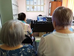  Для наримановских пенсионеров провели телемост с медицинскими специалистами   