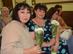 В Нариманове поздравили работников здравоохранения