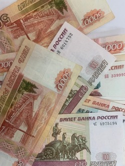 В Наримановском районе женщина «подарила» телефонным мошенникам 760 тысяч рублей