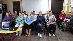 Наримановские пенсионеры совершили виртуальное путешествие в «Царское Село»