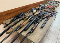 Астраханцы поддерживают фронт оружием