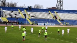 Воспитанники наримановского центра «Юность» посетили матч футбольного клуба «Волгарь»