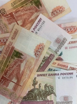 Житель Наримановского района перевел мошенникам 245 тысяч рублей