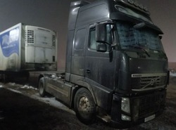 В наримановском поселке загорелся грузовик