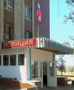 У наримановца полицейские обнаружили 13 коробок с живыми раками