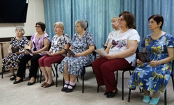 В наримановском центре организовали беседу «Клади трубку без разговоров»