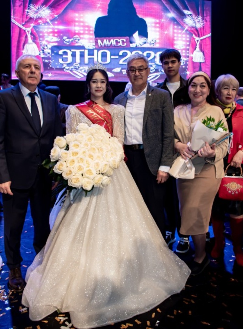 Наримановские школьницы победили в конкурсе «Мисс Этно – 2026»