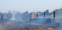 В Наримановском районе горят брошенные дачи