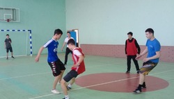 В Наримановском районе «Учащиеся» сыграли в мини-футбол со «Студентами»