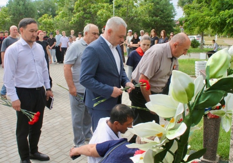 Памятным митингом отметили в Нариманове День ветеранов боевых действий