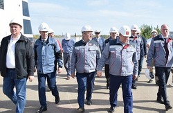 На астраханском заводе «Лотос» завершают строительство лайнера «Пётр Великий» 
