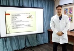 Врач-терапевт наримановской районной больницы провел беседу с пенсионерами 