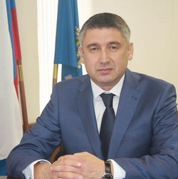 Глава Наримановского района ушёл в отставку
