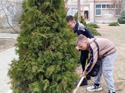 Для наримановских подростков организовали трудовой час