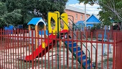 В Наримановском районе отремонтировали детские площадки