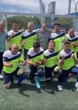 Наримановские футболисты уверенно идут к победе  