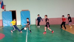 В наримановской школе прошли соревнования по мини-футболу