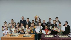 В наримановском селе организовали шахматный турнир