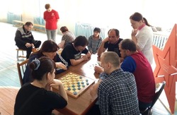 В наримановском доме-интернате выявили лучших шашистов