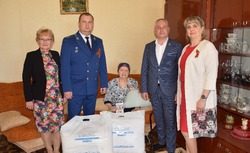 Глава Наримановского района поздравил тружеников тыла