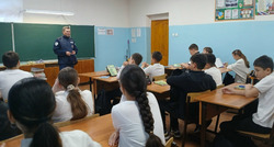 С наримановскими школьниками встретился инспектор ГИБДД