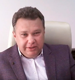 Глава Наримановского района ответил на вопросы жителей муниципалитета 