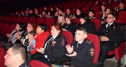 В Нариманове поздравили сотрудников полиции