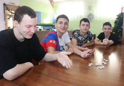 В наримановском центре к Рождеству дети смастерили подарки   