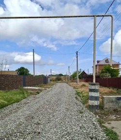 В Наримановском районе продолжаются дорожные работы