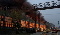 На складе в наримановском поселке произошел масштабный пожар