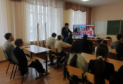 Наримановские школьники дистанционно побывали на Мамаевом кургане