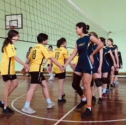 В Нариманове школьные команды сразились на Первенстве по волейболу