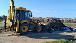 Наримановское кладбище приводят в порядок