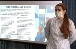 Для наримановских пенсионеров провели встречу с врачом-терапевтом