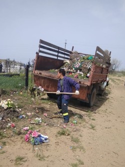 Тридцать три куба мусора собрали в наримановском поселке за один день   